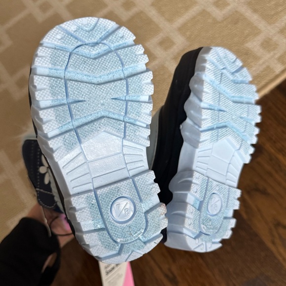 Jordan Logo Leggings + Member’s Mark Snow Boots Black Blue 2-Piece Gift Set 24M - Picture 11 of 14